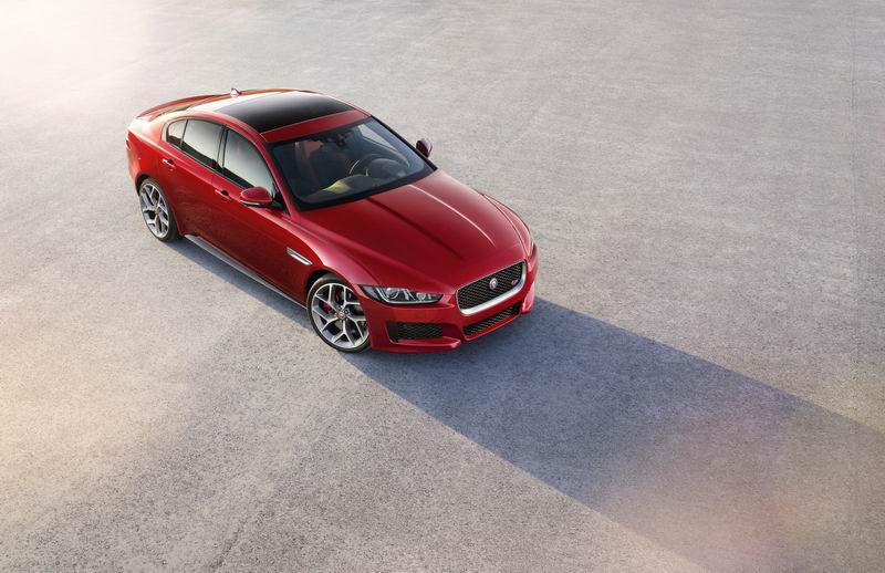 Jaguar_XE_S_Image_04.jpg