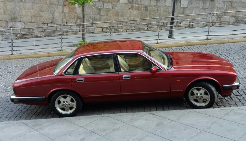 Jaguar XJ40 Swissvax.jpg (110.34 KiB) Visto 10768 veces Después de aplicar la cera Swissvax