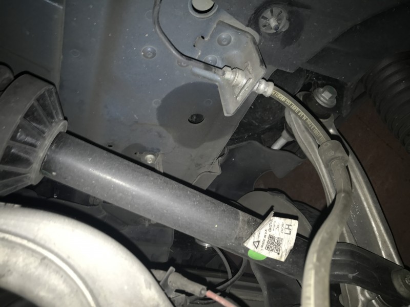 IMG_5516.JPG (1.43 MiB) Visto 24134 veces Por lo poco que puedo ver parece el mismo, pero me imagino que no, por fuera es exactamente igual.