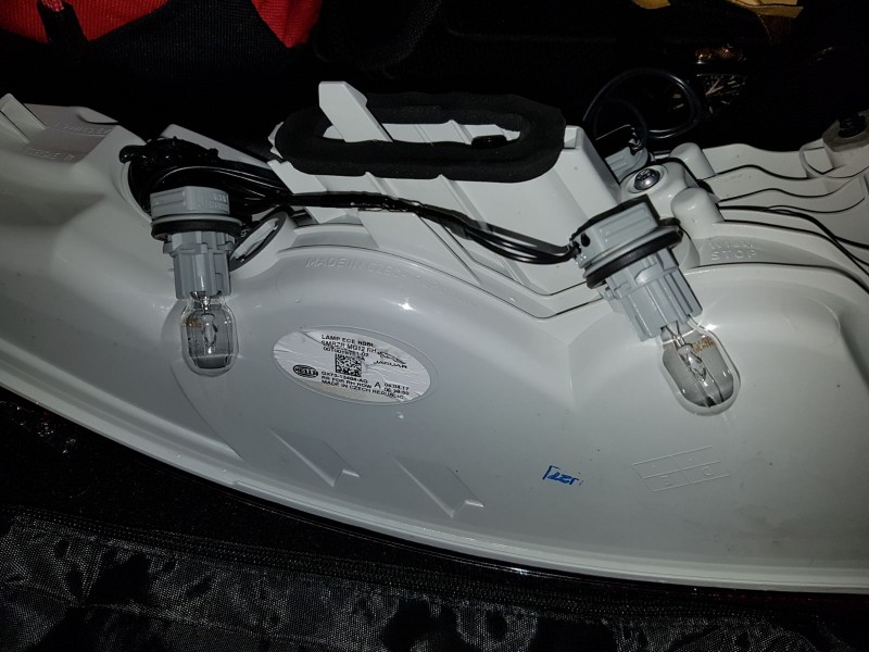 IMG-20170629-WA0016.jpg (211.2 KiB) Visto 35003 veces Foto 15. Luces freno