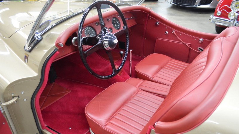 Clark-Gable-Jaguar-XK120-004.jpg