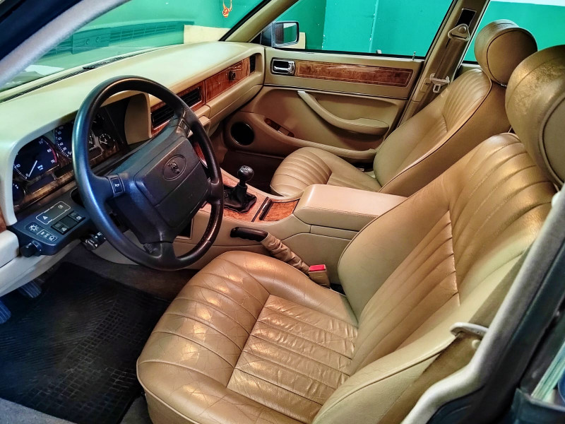 Interior3.jpeg