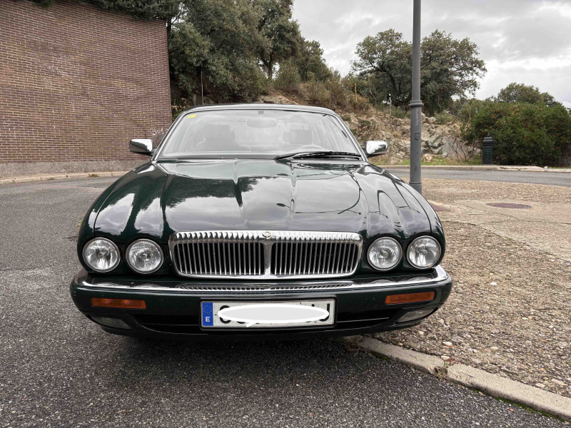 daimler_delantera.jpg