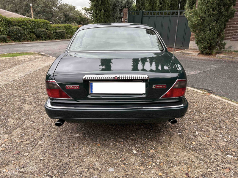 daimler_trasera.jpg