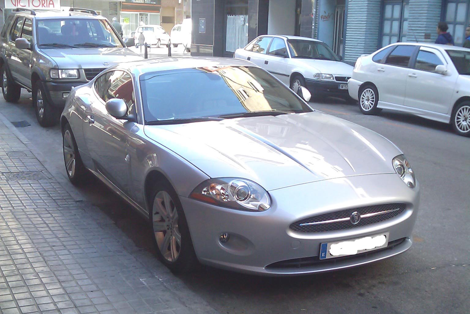 JAGUAR XK8-1.jpg